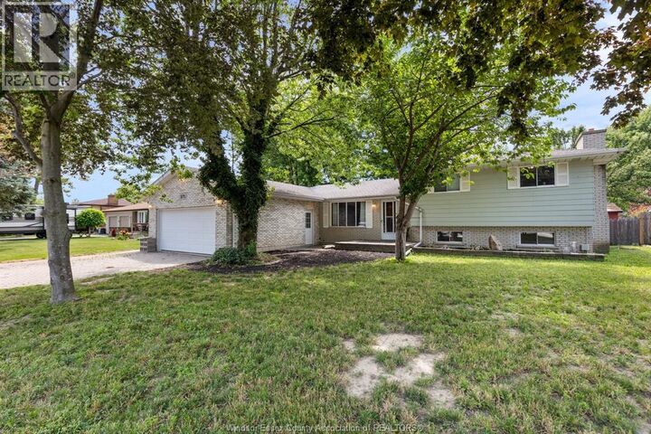 Property Photo:  371 Oak Street  ON N0R 1A0 