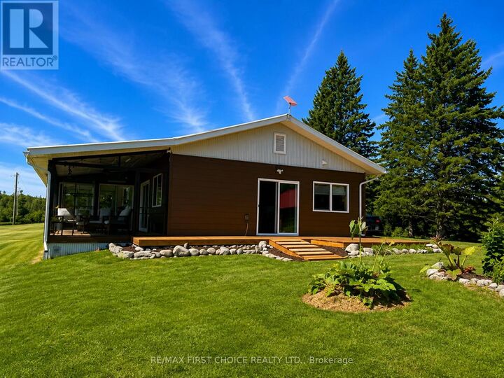 Photo de la propriété: Lauzon Road ON P0W 1K0