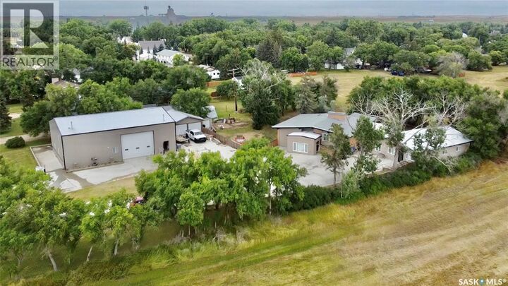 Property Photo:  Chaplin Acreage - Two Houses And Large Shop  SK S0H 0V0 
