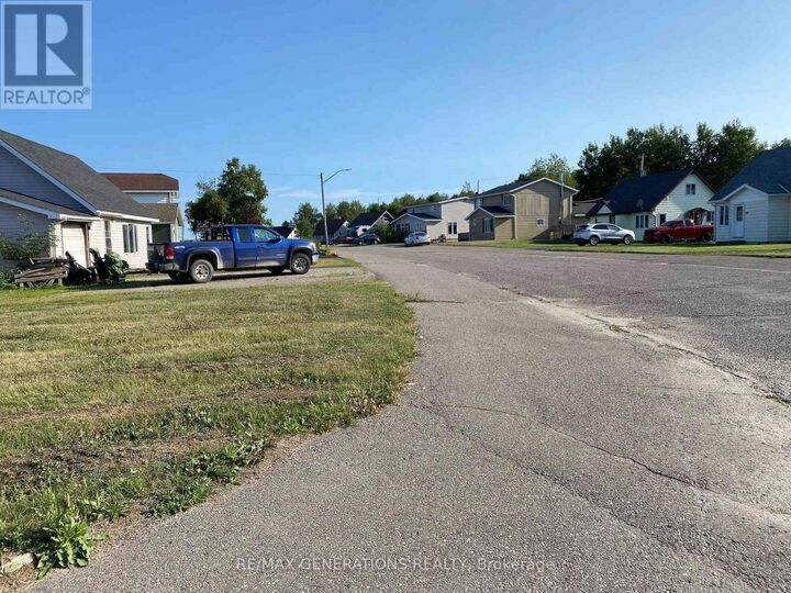 Property Photo:  19 Birch Crescent  ON P0T 2W0 