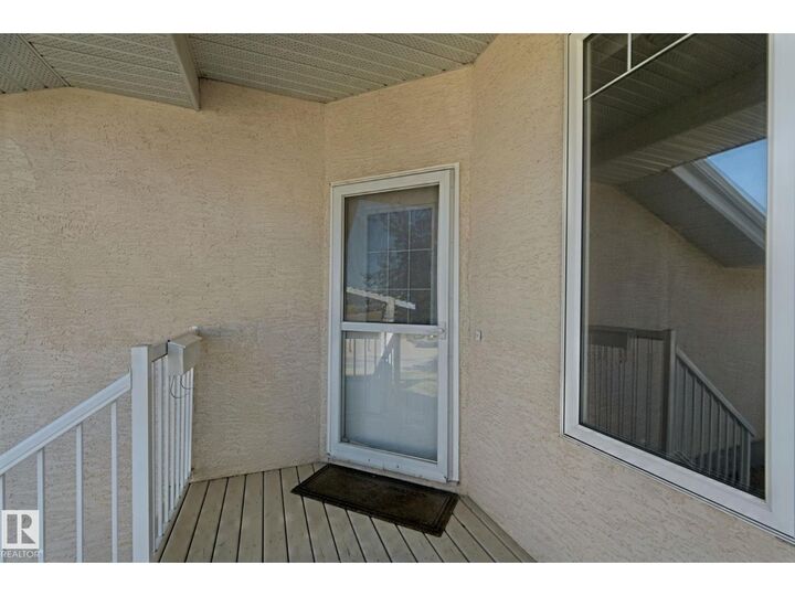 Property Photo:  #2 9 Deer Park Dr S  AB T7X 4H8 