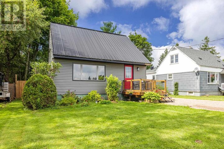 Property Photo:  83 Weldon Ave  ON P6B 3C5 