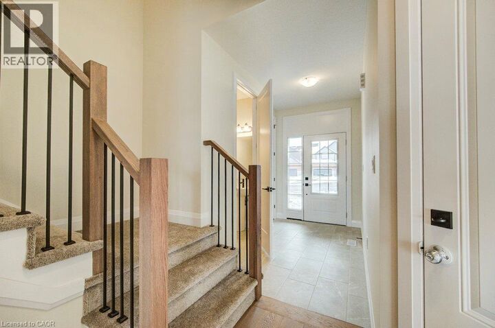 Property Photo:  231 Applewood Street  ON N0J 1S0 