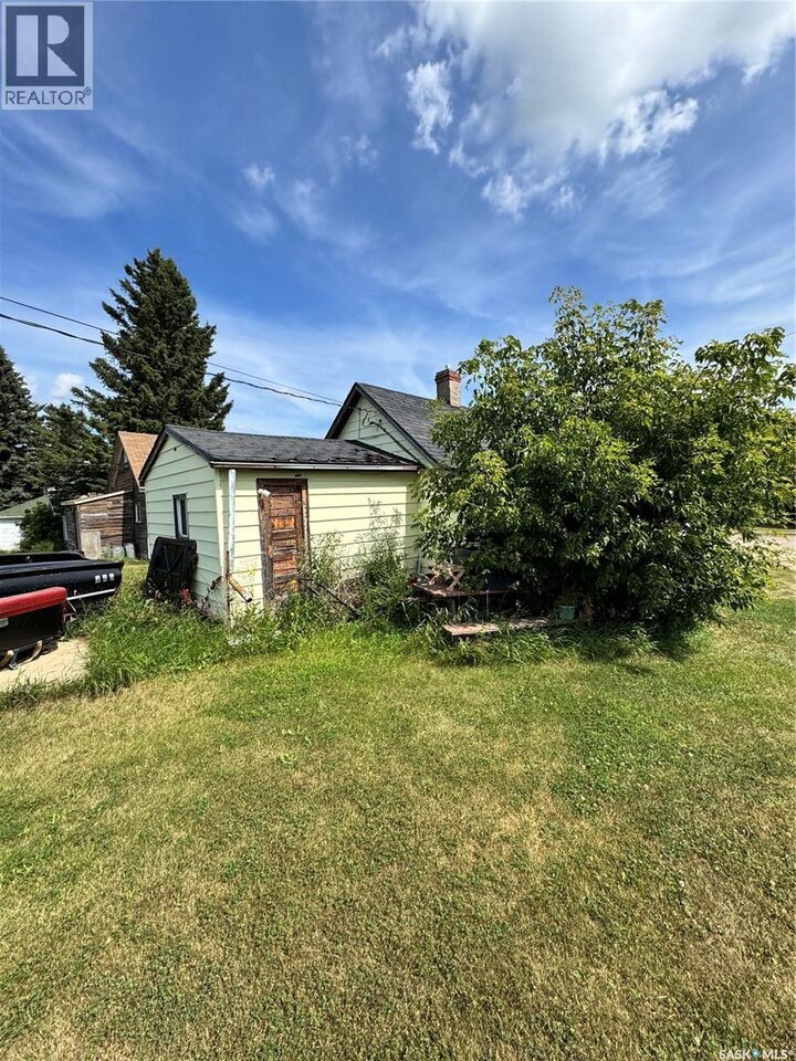 Property Photo: 206 Main Street SK S0K 2B0