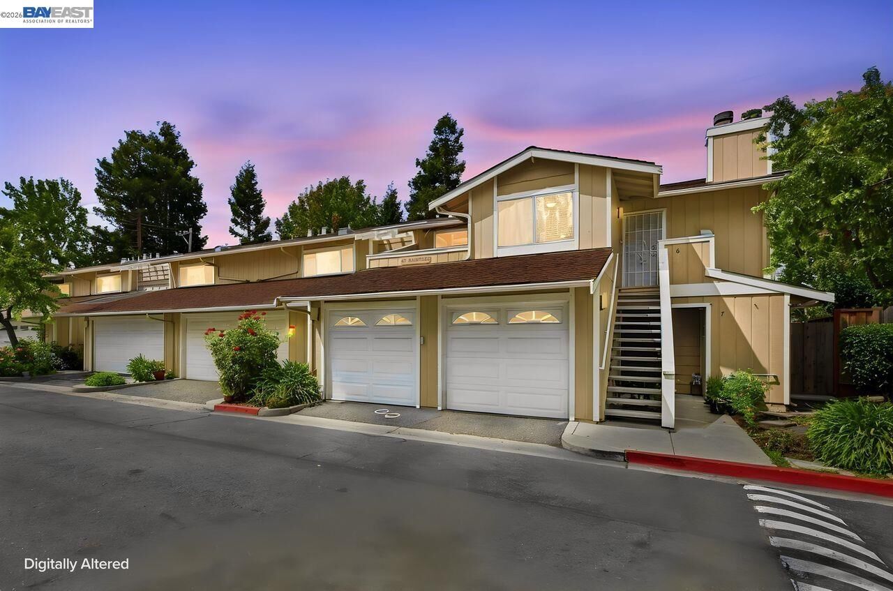 Property Photo:  47 Raintree Ct 6  CA 94544 
