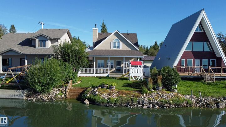 Property Photo:  5309 51 Avenue  AB T0E 0A0 