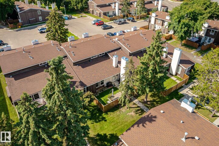 Property Photo:  6522 184 Street NW  AB T5T 2P1 