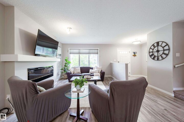 Property Photo:  3211 Cherry Crescent SW  AB T6X 1Y5 
