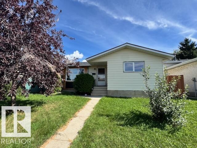 Property Photo:  1715 38 Street NW  AB T6L 3H1 