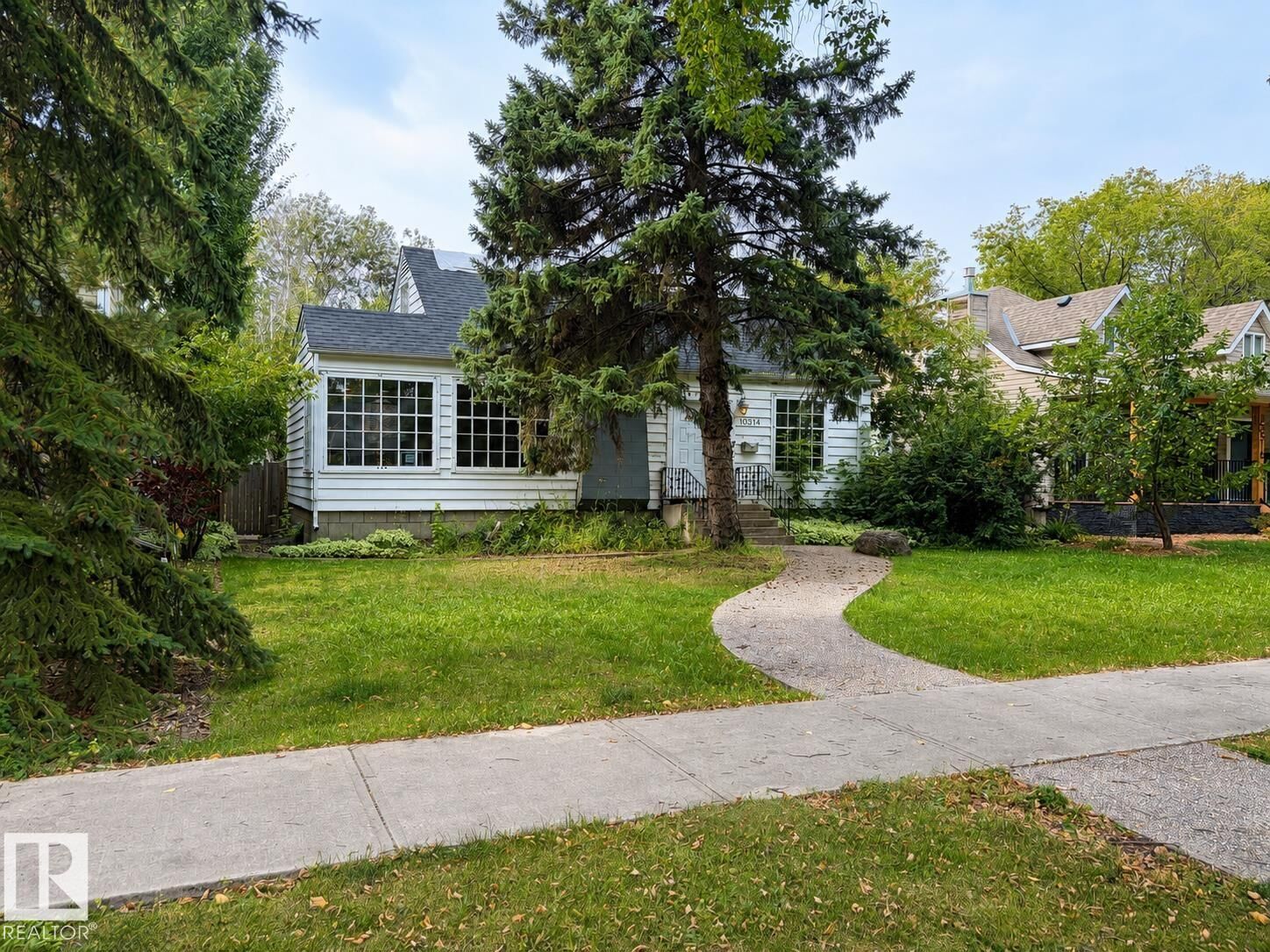 Property Photo:  10314 137 Street NW  AB T5N 2H1 