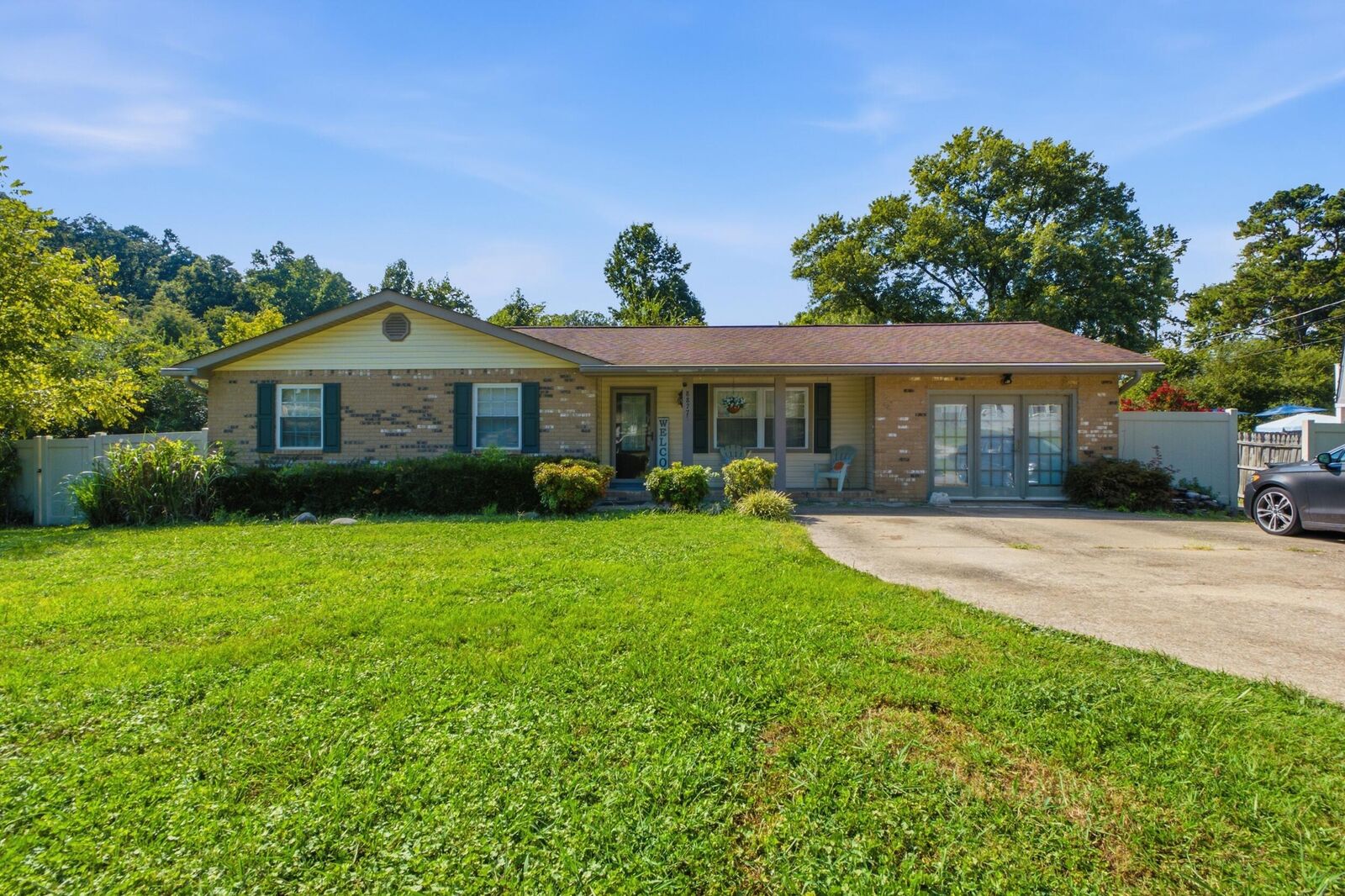 Property Photo: 8877 Sedman Road TN 37343