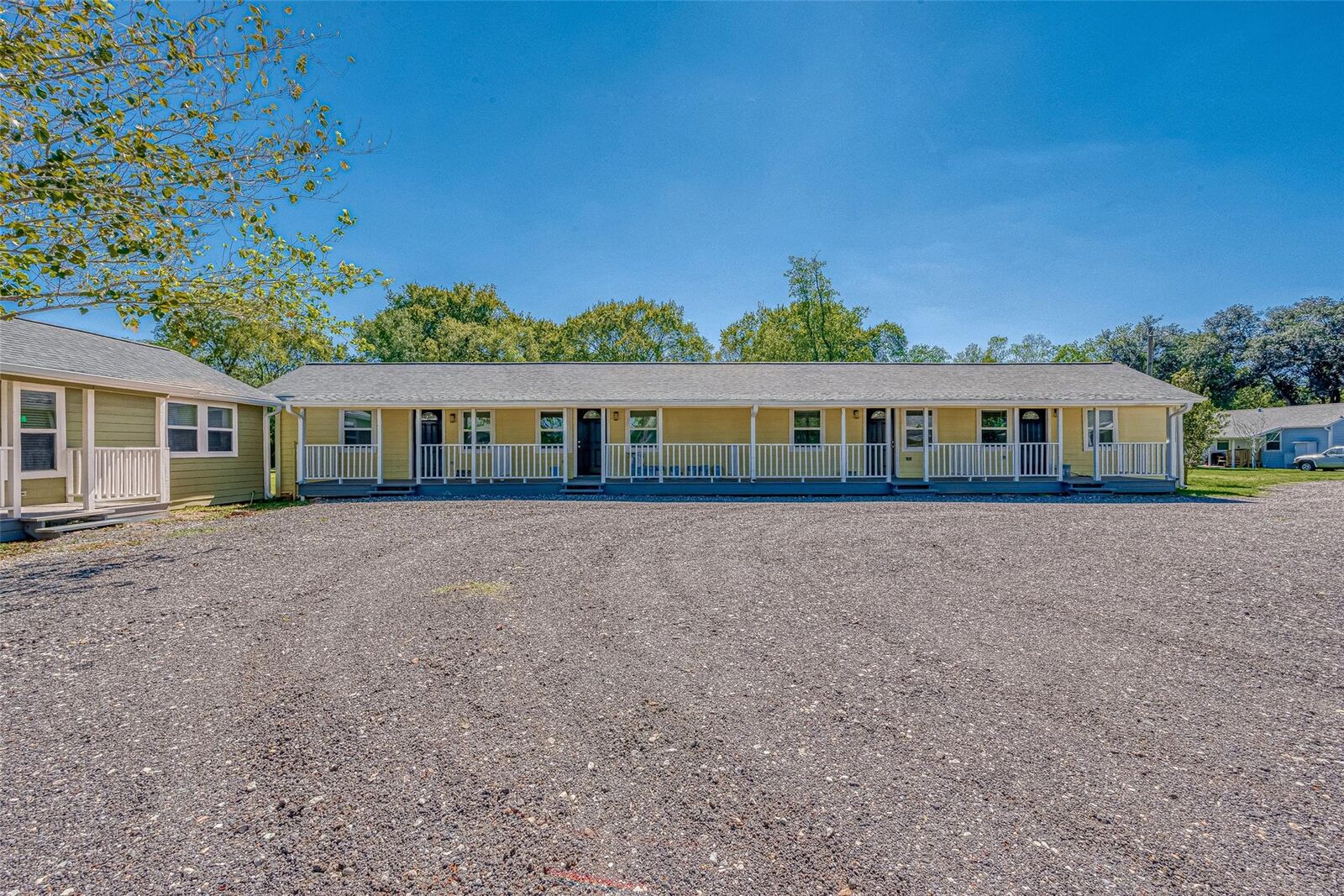 Property Photo: 1549 Garden Road 107 TX 77581