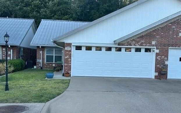 Property Photo: 2211 Sandstone Dr. TX 75605