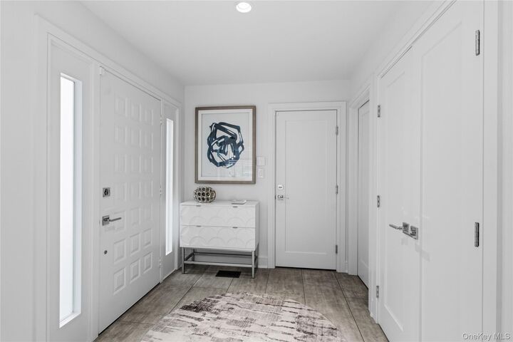 Property Photo:  10 Pheasant Lane  NY 11797 