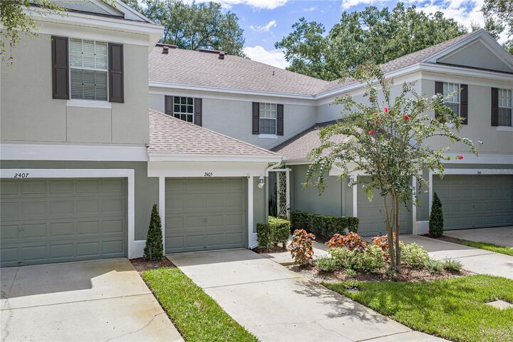 Property Photo:  2405 Earlswood Court  FL 33510 