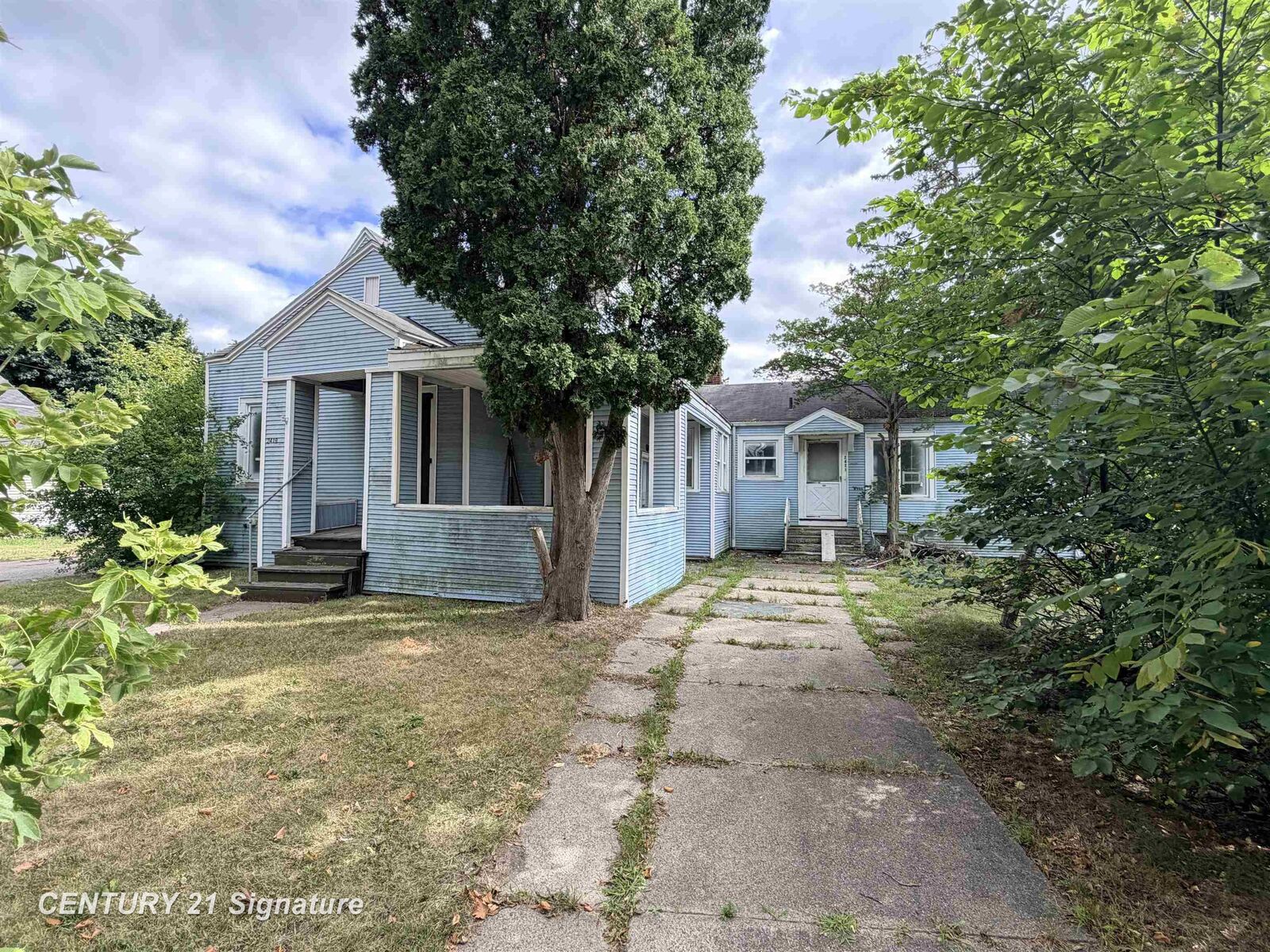 Property Photo:  2419 State Street  MI 48602 