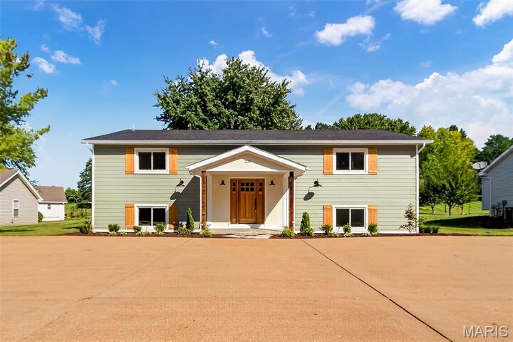 Property Photo: 200 Park Charles Boulevard S MO 63376