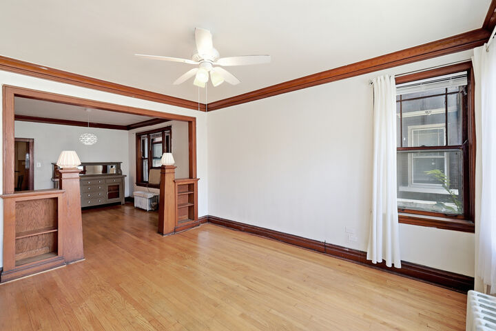 Property Photo:  6641 S Fairfield Avenue  IL 60629 