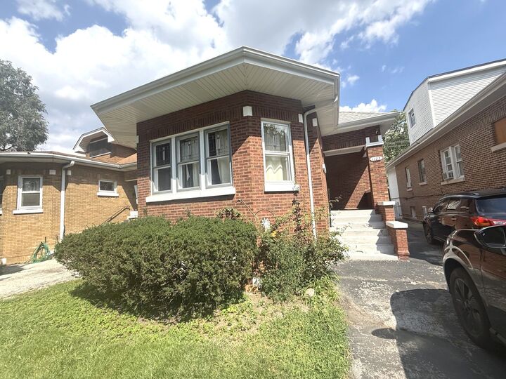 Property Photo:  1103 N 8th Avenue  IL 60153 