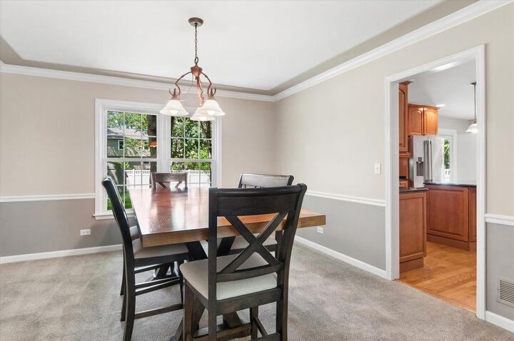Property Photo:  1527 Abbotsford Drive  IL 60563 