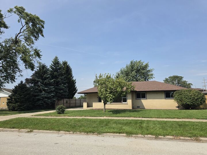 Property Photo:  6410 W 88th Street  IL 60453 