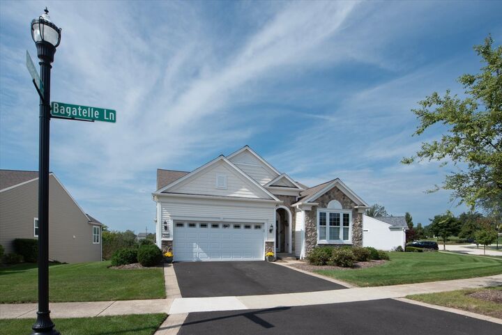 Property Photo:  3270 Bagatelle Lane  IL 60060 