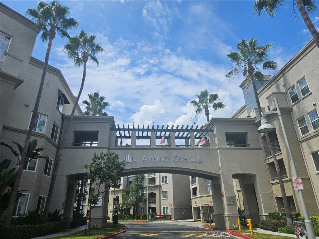 Property Photo: 1106 Scholarship CA 92612