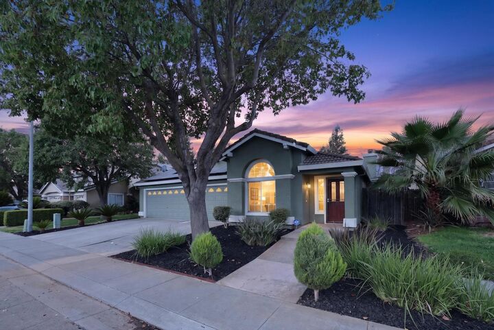 Property Photo:  908 Burns Way  CA 95776 
