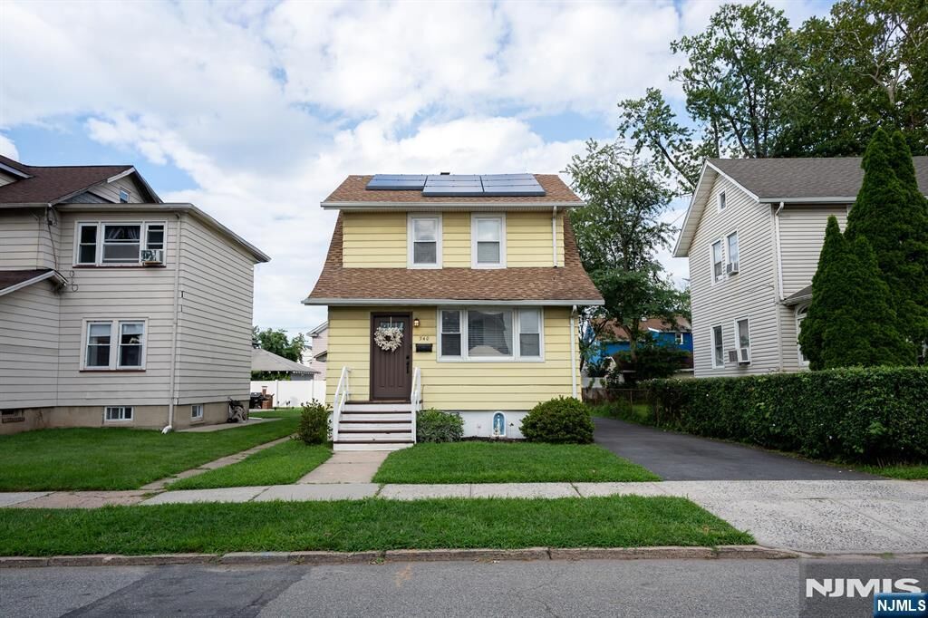 Property Photo:  340 Simons Avenue  NJ 07601 