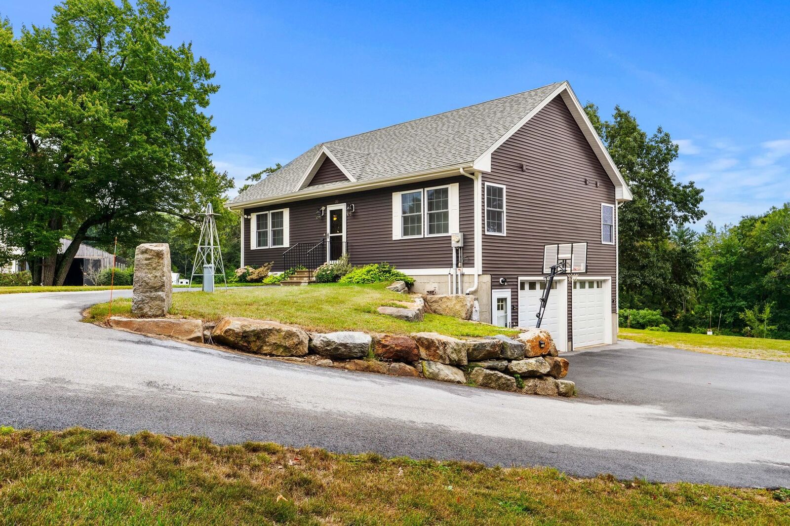 Property Photo:  20 Pasture Road  NH 03032 