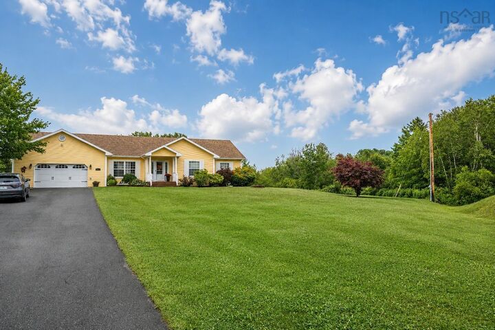 Property Photo:  15 Meadowood Court  NS B1L 0A2 