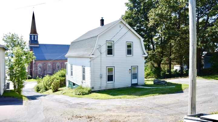 Property Photo:  19 Farm Street  NS B0K 1H0 