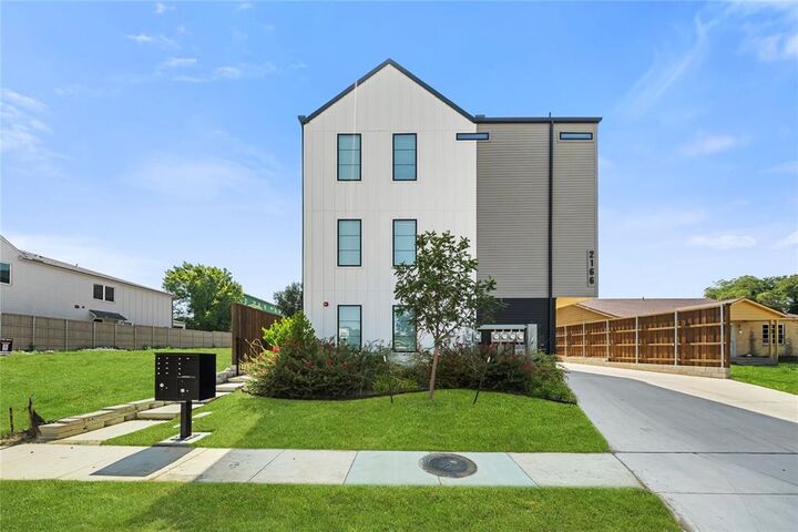 Property Photo:  2166 Lovedale Avenue 102  TX 75235 