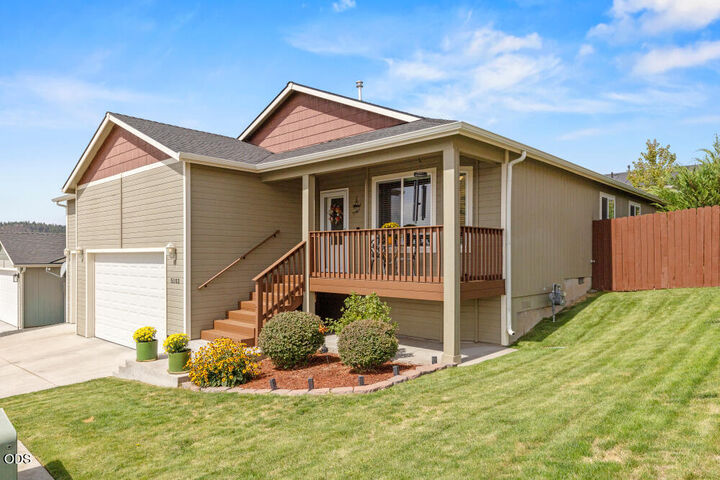 Property Photo:  5103 Aster Lane  OR 97601 