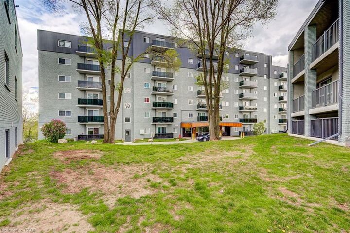 Property Photo:  80 King Edward Avenue 409  ON N5Z 3S9 