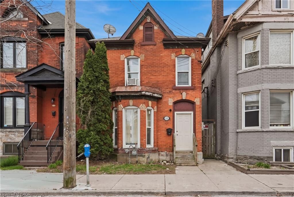 Property Photo:  322 Barton Street E 4  ON L8L 2X7 