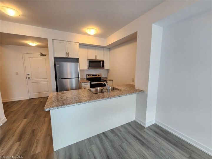 Property Photo:  460 Dundas Street E 714  ON L0R 2H4 