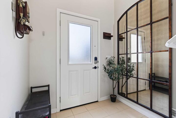 Property Photo:  26 Nolan Hill Heights NW  AB T3R 0E2 