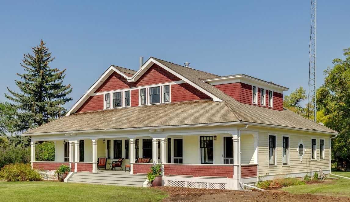 Property Photo:  141034 Township Road 190  AB T1R 1B6 