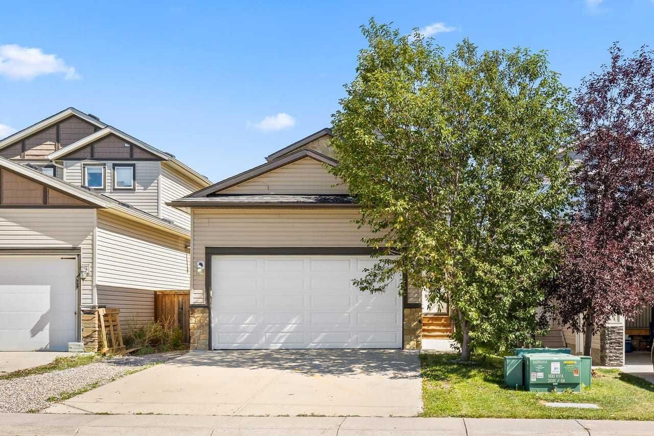 Property Photo:  1004 Shantz Place  AB T0M 0S0 
