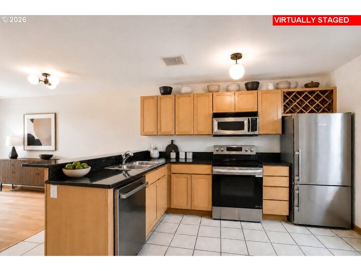 Property Photo: 840 NW Naito Pkwy H-10 OR 97209