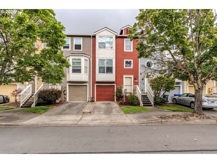 Property Photo:  2567 NW 1st Dr  OR 97030 
