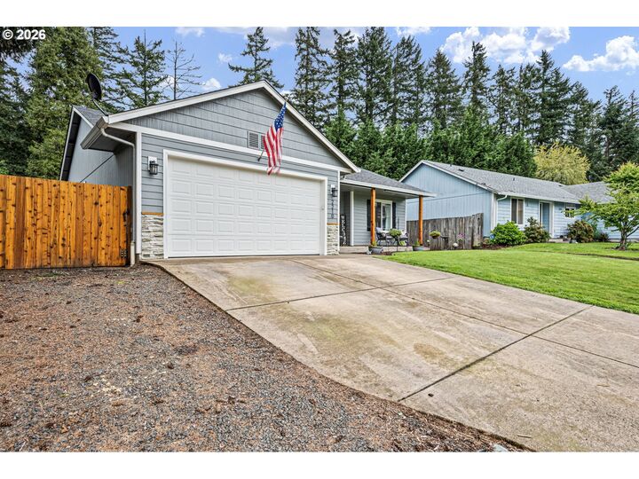 Property Photo: 2210 Wilson Ave OR 97424