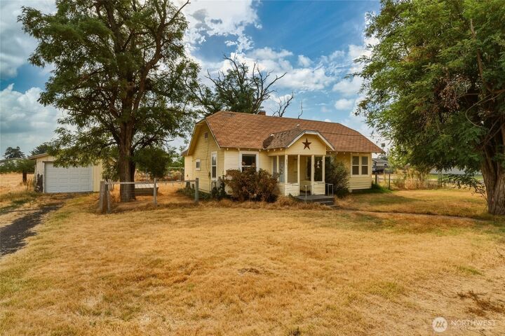 Property Photo: 103 Cherry Street WA 99360