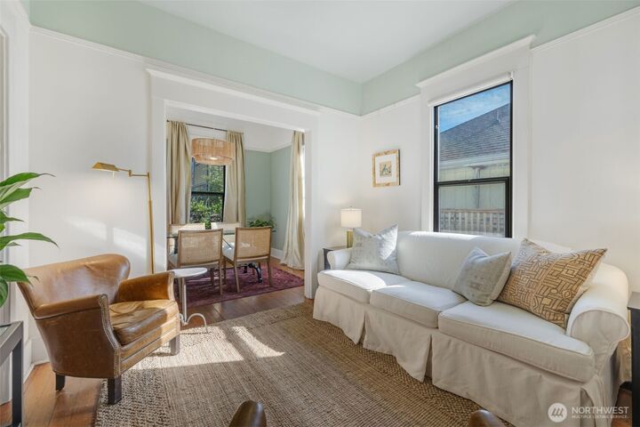 Property Photo:  2614 E John Street  WA 98112 