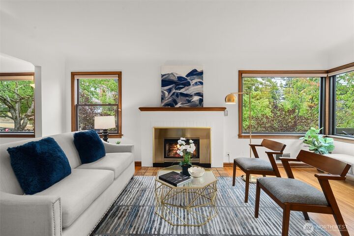 Property Photo:  731  19th Avenue  WA 98122 