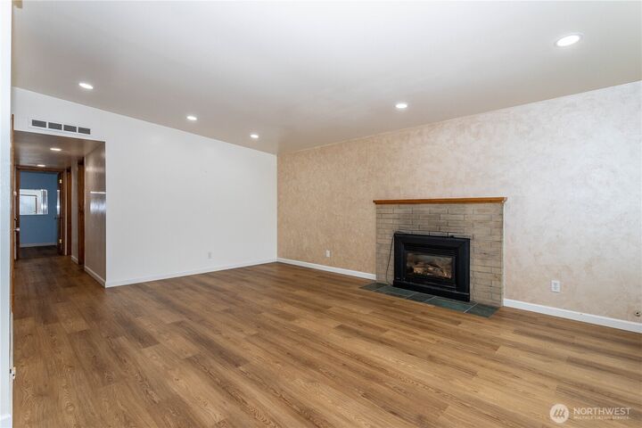 Property Photo:  31610  7th Place S  WA 98003 
