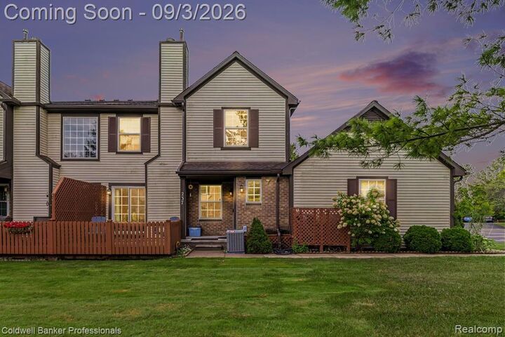 Property Photo: 237 Barrington Circle MI 48360