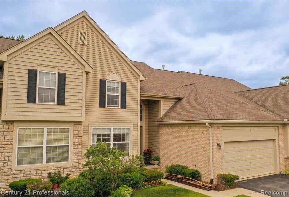 Property Photo: 1345 Hollins Hall Lane MI 48085