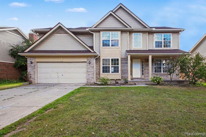 Property Photo: 19144 Red Oak Lane MI 48193